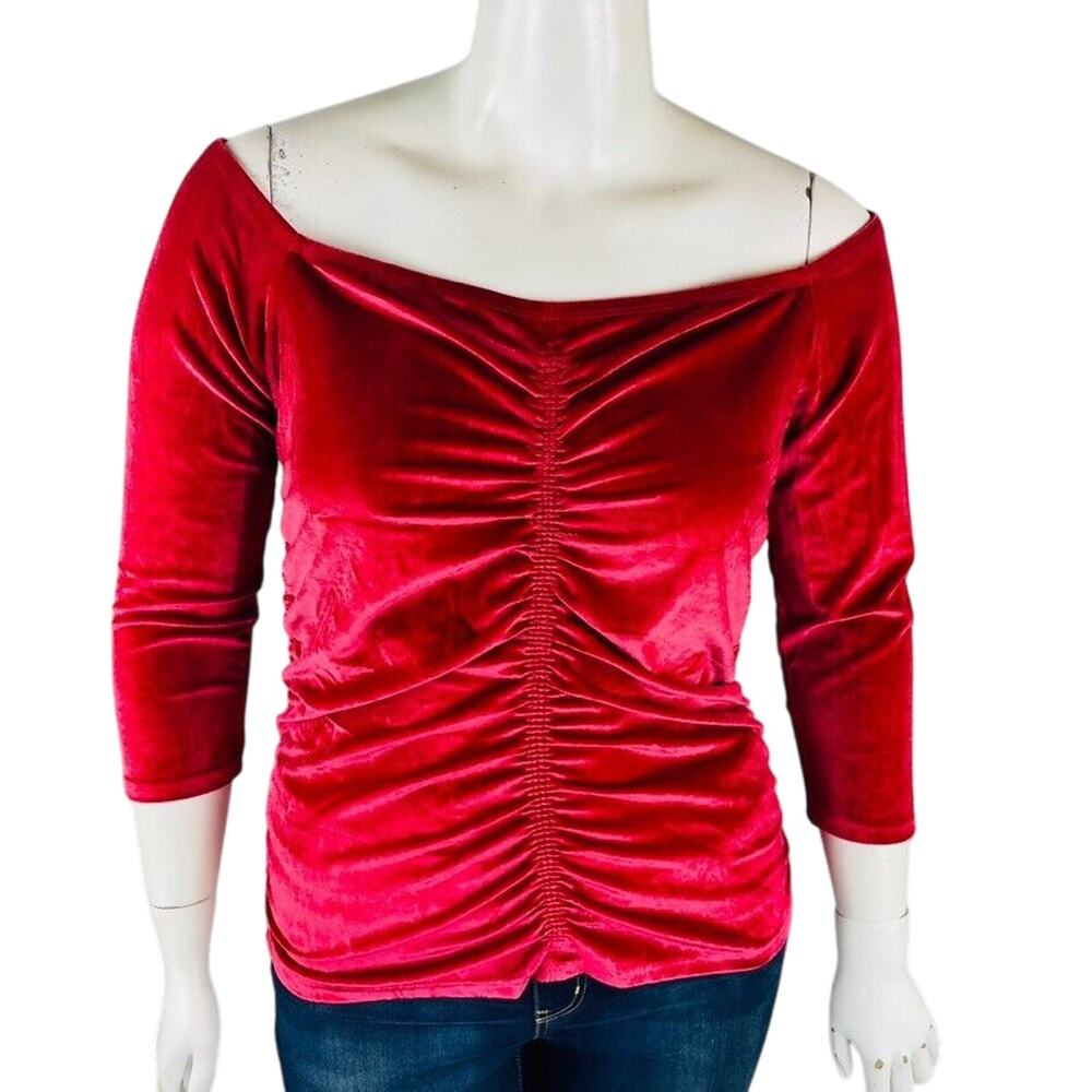 New Torrid Woman Sz 1X 1 Red Velvet Shirred Front Off Shoulder Top Stretch NWT - Picture 3 of 9
